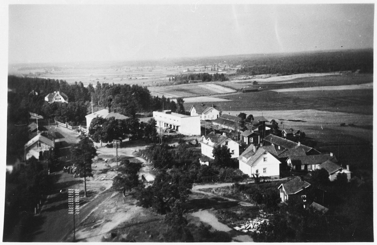 Skkijrven kirkonkyl kirkontornista kuvattuna, 1930-luku. Kuva: Museovirasto